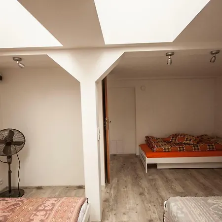 Velvet Lazienki Park